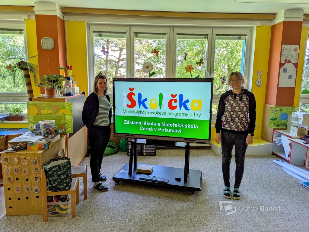 Interaktivní tabule SchoolBoard. Digitální vzdělávání v mateřské škole.