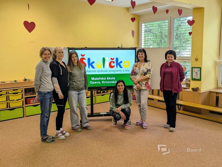Interaktivní tabule SchoolBoard. Moderní vzdělávání.