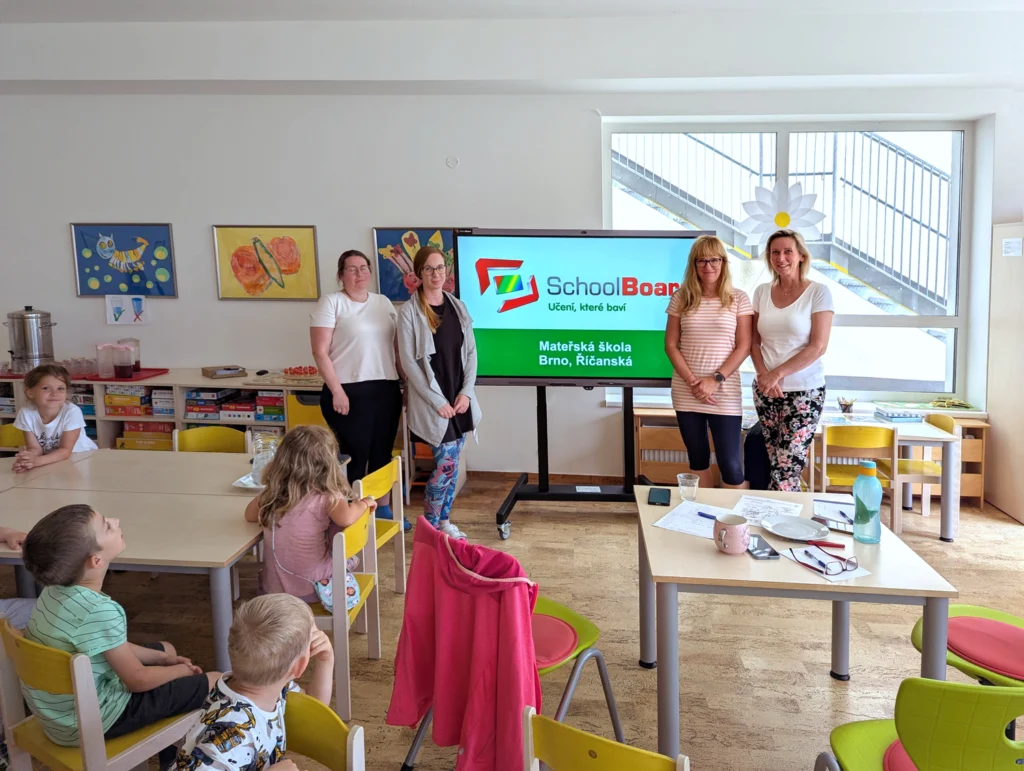 Digitální výuka na interaktivní tabuli v mateřské škole