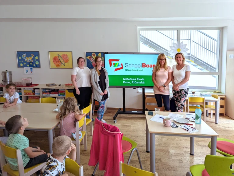 Digitální výuka na interaktivní tabuli v mateřské škole